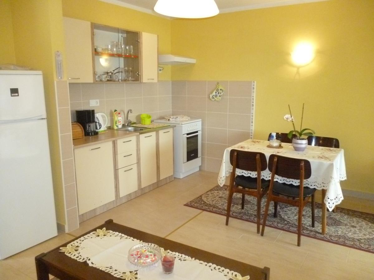 Apartmani Sunset Селине Екстериор снимка