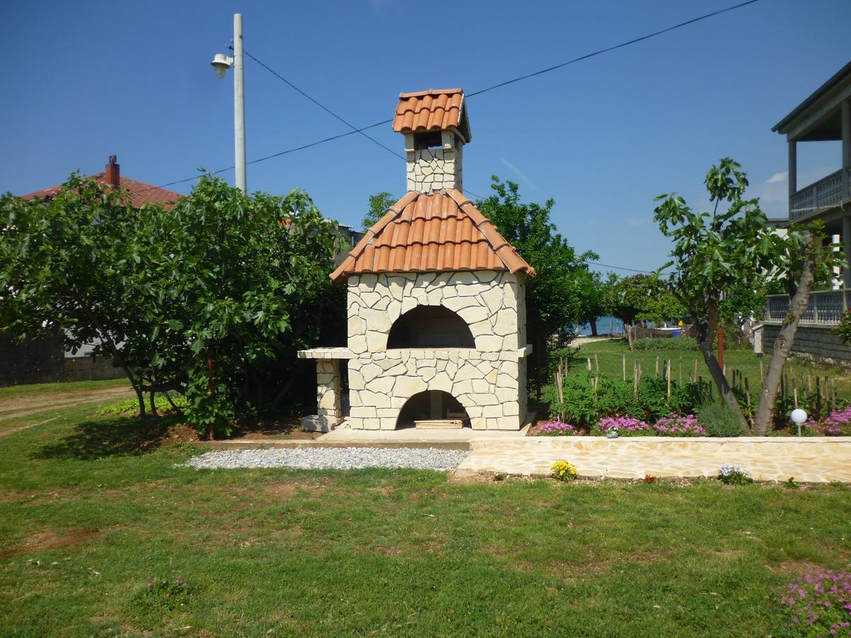 Apartmani Sunset Селине Екстериор снимка